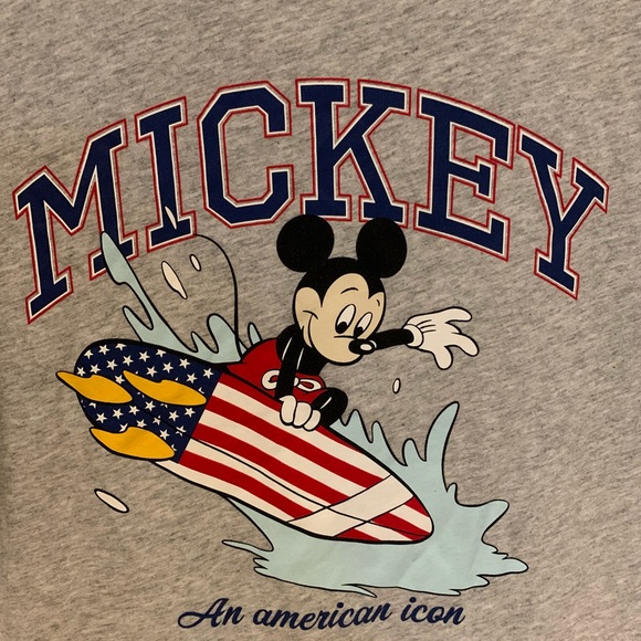 3/$35 or 4/$45 H&M Mickey Graphic Oversized Tee - Picture 3 of 4
